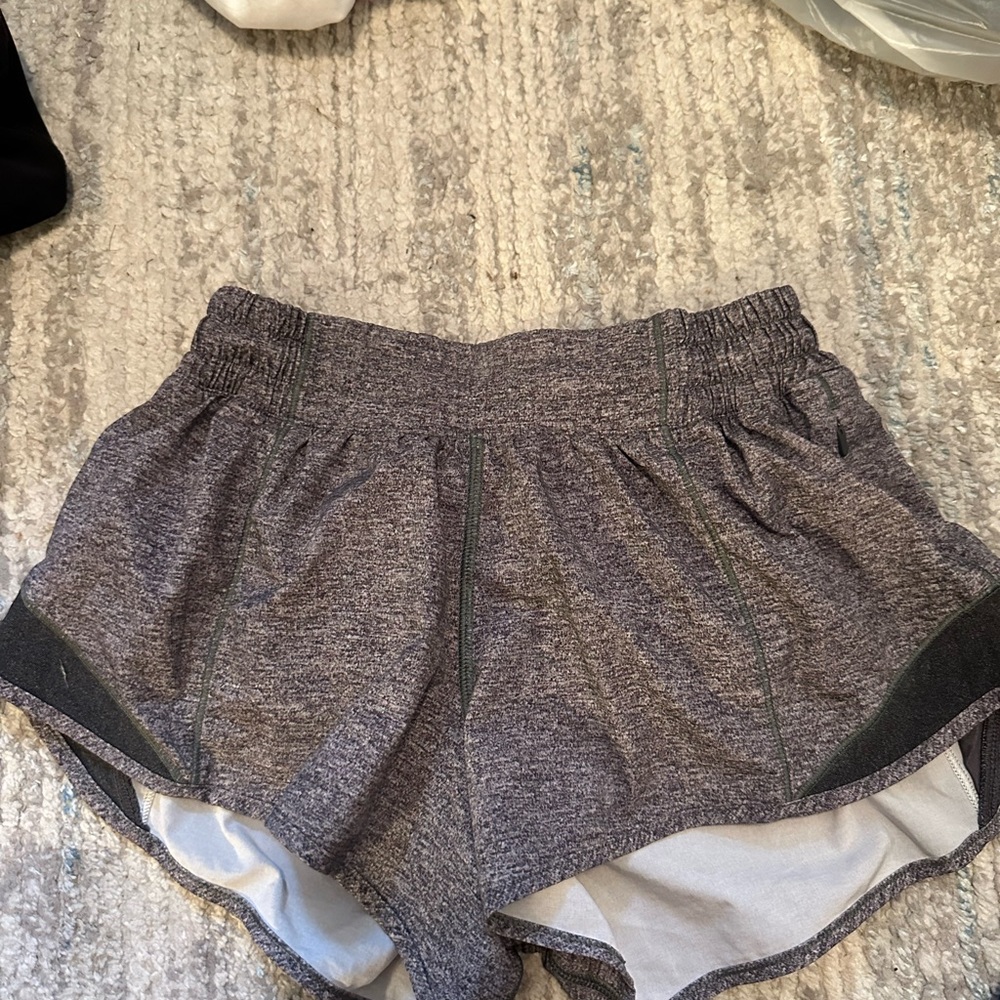 Lululemon hotty hot